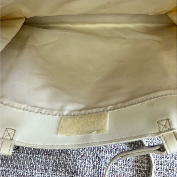 Disney Mickie Mouse & Minnie Vinyl Tote Bag - Picture 9 of 14